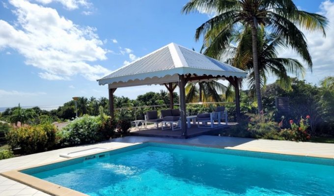 Location maison de vacances en Guadeloupe avec piscine 