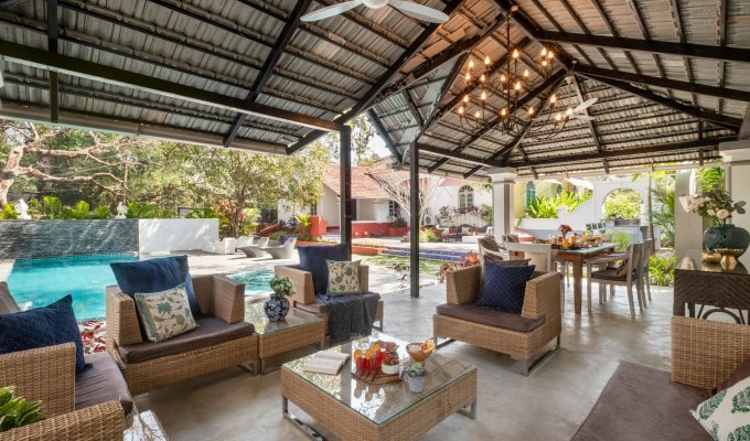 Location villa de luxe Goa avec piscine privée et proche de Bastora et Mapusa avec petit-déjeuner et ménage