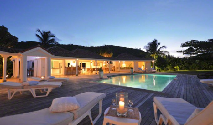 Location Villa de Luxe avec piscine privée directement sur la plage de Baie Rouge - Saint Martin - Terres Basses - Caraibes - Antilles Françaises