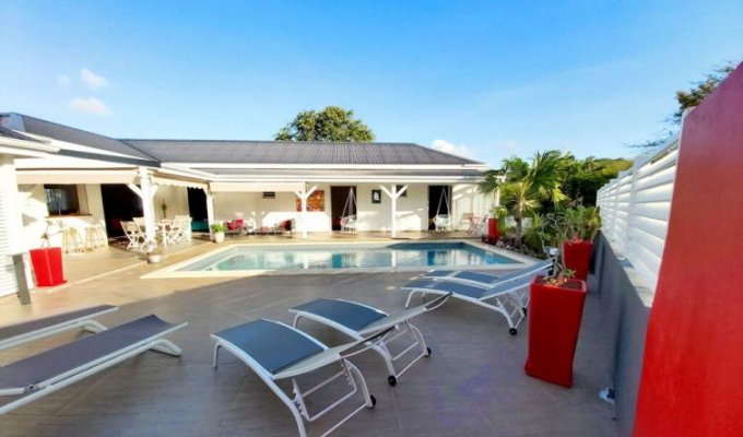 Location villa créole à St-François en Guadeloupe avec piscine privée 
