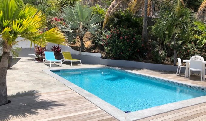 Location Villa de charme avec terrasse et piscine sur les hauteurs des jardins de Baie Orientale
