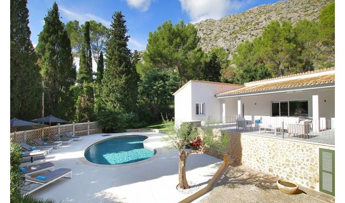 Location villa à Majorque avec piscine privée et à 5min de la plage de Cala San Vicente- Pollença (Îles Baléares)