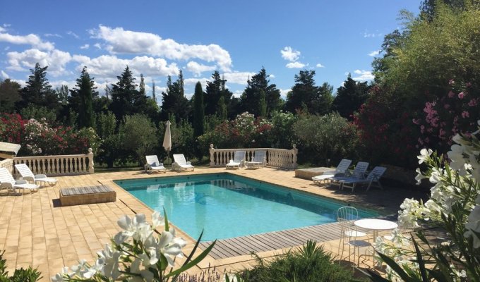 Avignon location villa Provence avec piscine privee