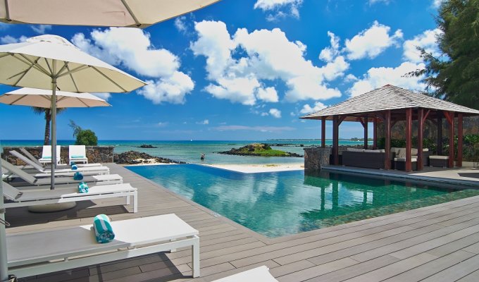 Location Appartement en bord de mer Ile Maurice à Trou aux Biches avec magnifique vue sur la mer et piscine commune