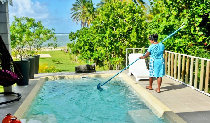 Location villa Ile Maurice à Riambel pied dans l'eau avec piscine privée et personnel
