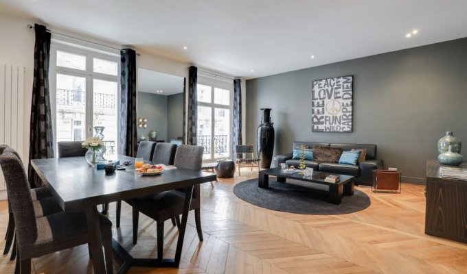 Location Appartement Luxe Paris Champs Elysees pour séjours de Groupe, Famille et Entreprises