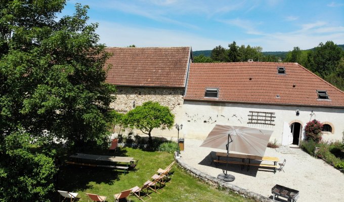 Location Maison vacances Champagne vignoble entre  Epernay Reims avec tennis privé