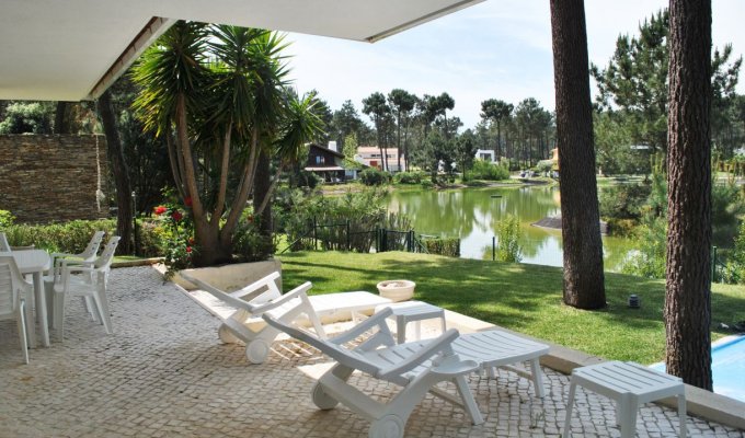 Location Villa Aroeira avec piscine privée, vue sur le Golf et le lac et près de la plage, Cote Lisbonne