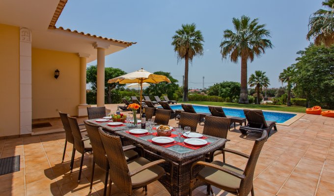 Location Villa Algarve Vilamoura avec piscine privée chauffée et près des plages