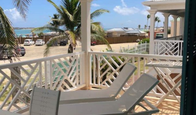 Location Appartement Baie Orientale Saint-Martin sur la plage avec Piscine