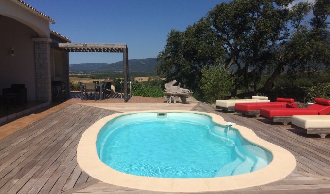 location villa Figari Corse avec piscine