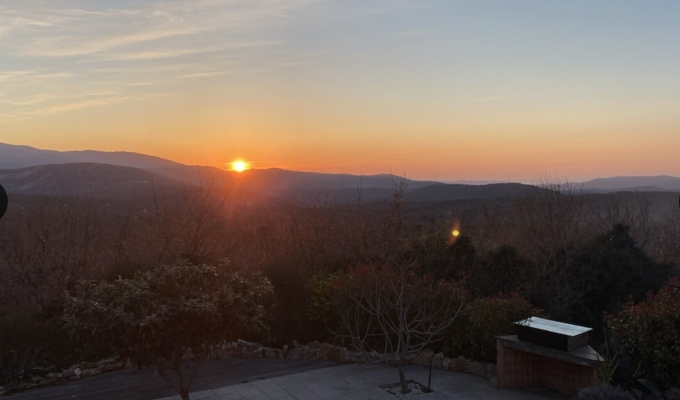 Vue du coucher de soleil de la terrasse 
