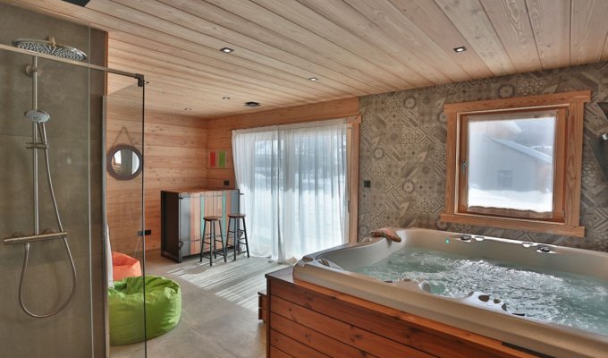 Location Chalet Luxe Serre Chevalier proche des pistes avec spa  sauna et services de conciergerie