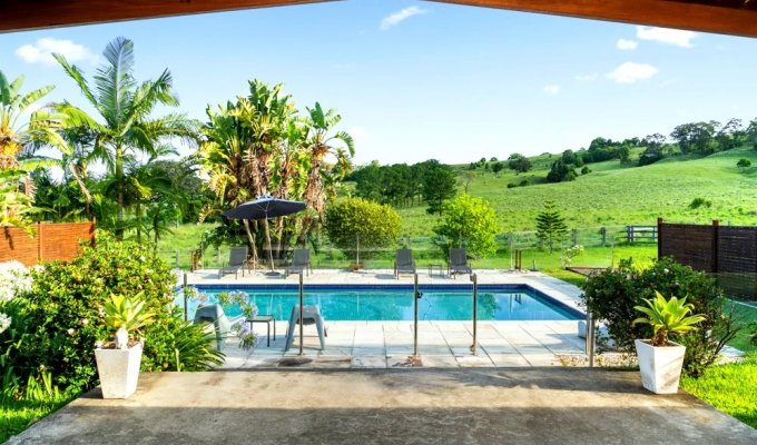 Location villa Byron Bay Myocum 5 chambres avec piscine privée et barbecue, vue sur les collines 