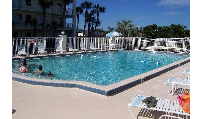 Location d'un Condo Appartement à Cocoa Beach Face à la mer en Floride