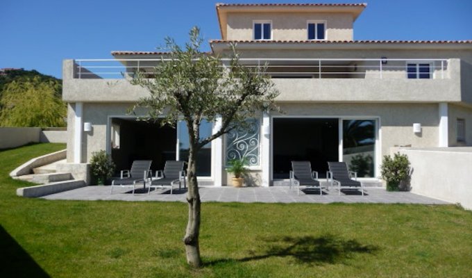 Location Villa Solenzara Piscine Chauffee Interieure Et Jacuzzi Vue Mer 2/8 Pers En Corse