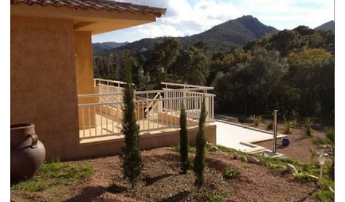 Location Villa Solenzara 5mn Piscine Privee Plage a 300m 8/10 Pers En Corse