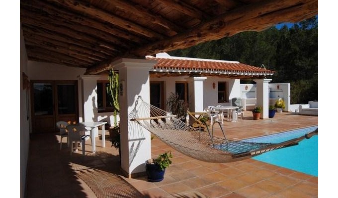 Location Villa Ibiza Piscine Privée Bord de Mer Cala Salada Iles Baléares Espagne