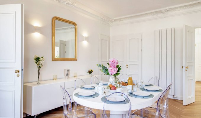 Location Appartement Luxe Paris Montparnasse Saint Germain à 150m du fameux Cafe de Flore