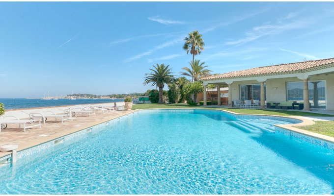 Location Villa de Luxe Cote d Azur Saint Tropez Ramatuelle proche plage vue sur mer Conciergerie.