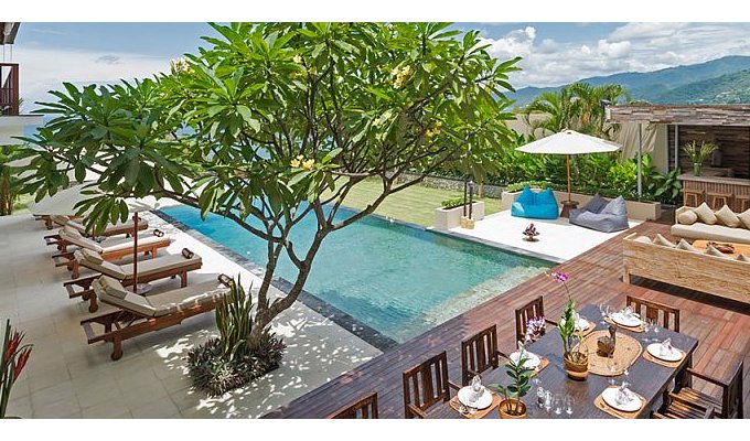 Indonesie Bali Location Villa Manggis sur la plage avec piscine privée et personnel