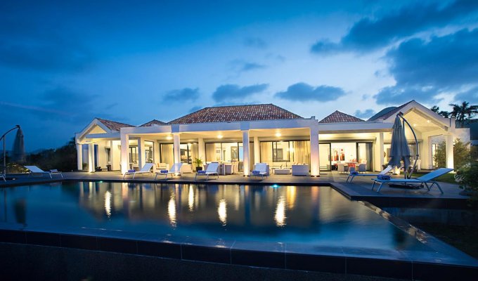 Saint Martin Location Villa de luxe avec vue sur la plage de Baie Orientale - Caraibes - Antilles Françaises