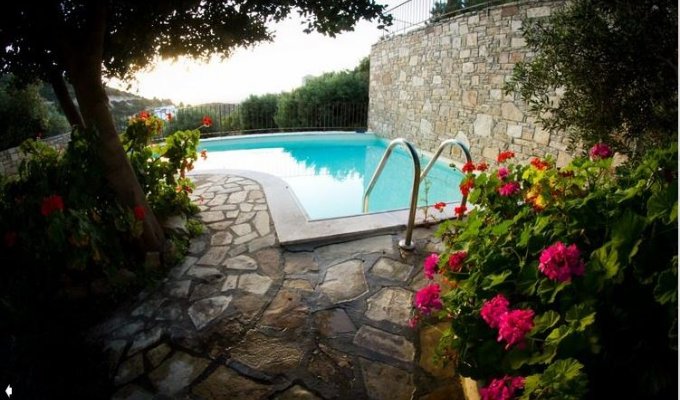 Location villa Crete, avec piscine privée, pour des vacances en Grèce.