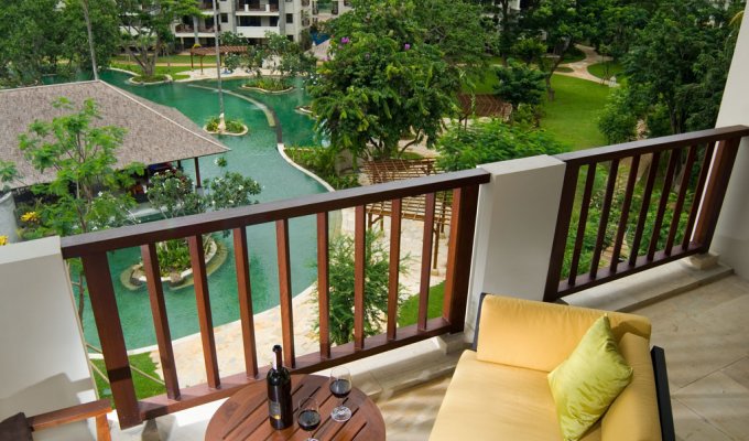 Indonesie Bali Location Villa Bukit proche de la plage avec piscine privée et vue sur les collines tropicales de Nusa Dua