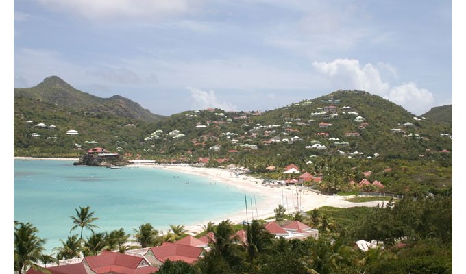 Location Studio à St Barth ouvrant directement sur la piscine du Domaine de Coral Reef - Caraibes - Antilles Francaises