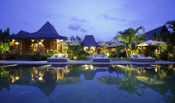 Location Villa Canggu Bali avec piscine privée et personnel proche de la plage