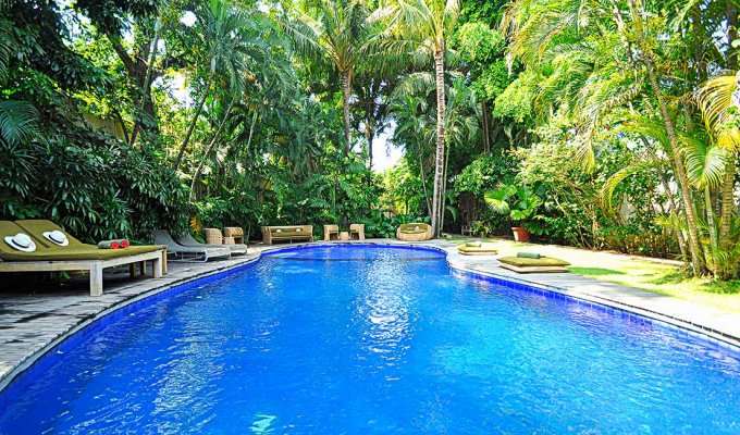 Indonesie Location Villa Bali Seminyak 5 mins à pieds de la plage  piscine privée et Personnel 