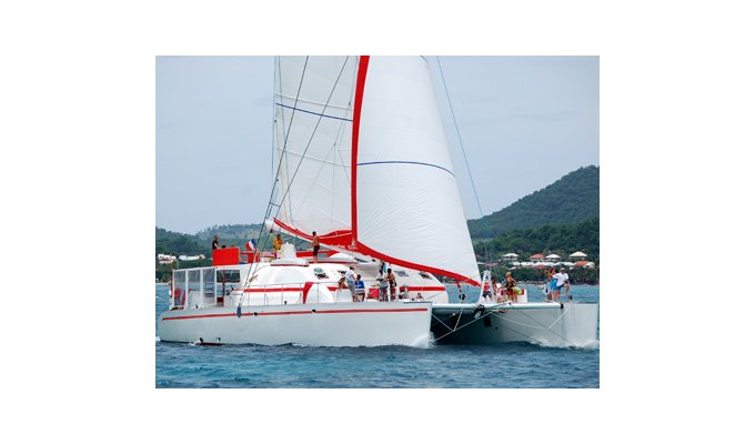 Location Bateau avec équipage à St Martin Sxm