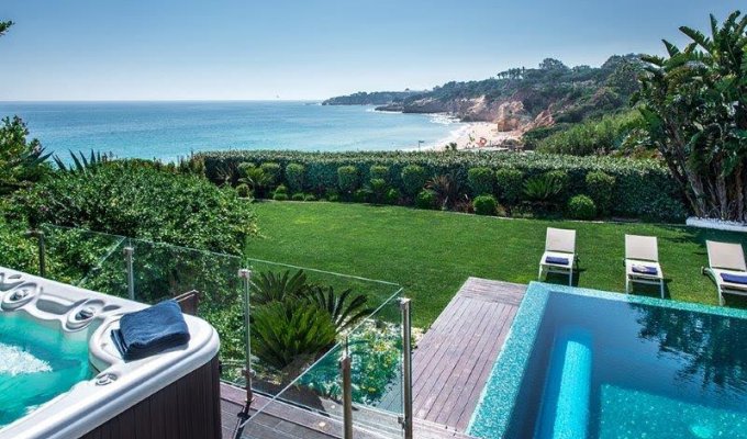 Location Villa Luxe Portugal Albufeira avec piscine privée à débordement & personnel et accès direct à la plage, Algarve