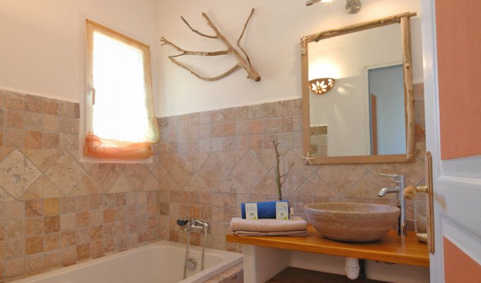 Location Vacances Villa Ste Lucie De Porto Vecchio Charme Classée 5* Piscine Partagee Jacuzzi Vue Mer En Corse Du Sud