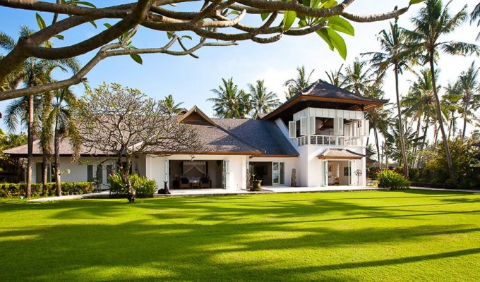 Indonesie Bali Location Villa en front de mer à Ketewel avec jacuzzi et personnel