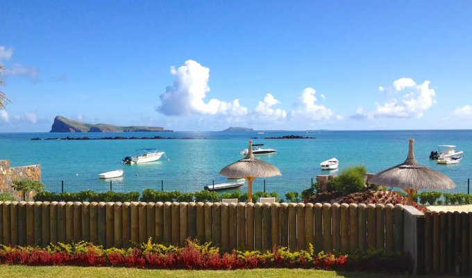 Grand Baie Location villa Ile Maurice pieds dans l'eau Cap Malheureux avec piscine 