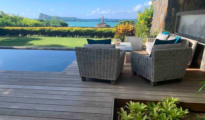 Grand Baie Location villa Ile Maurice pieds dans l'eau Cap Malheureux avec piscine 