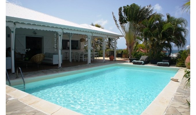 Location Villa  haut de gamme en Guadeloupe  avec piscine privative et Vue mer