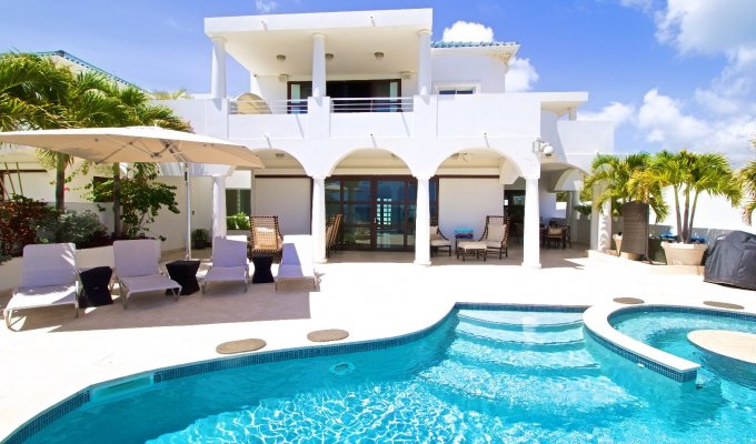 St Maarten Location Villa Cupecoy  Shore pointe Piscine Jacuzzi accès plage Cupecoy 