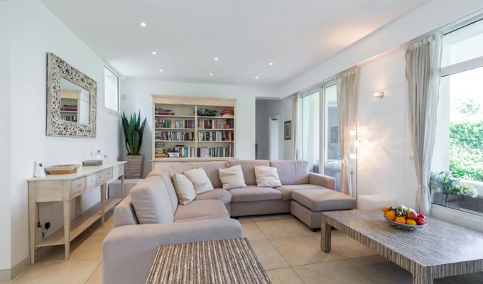 Location Villa Cote d Azur Juan les Pins plage 5 mins à pieds piscine privée