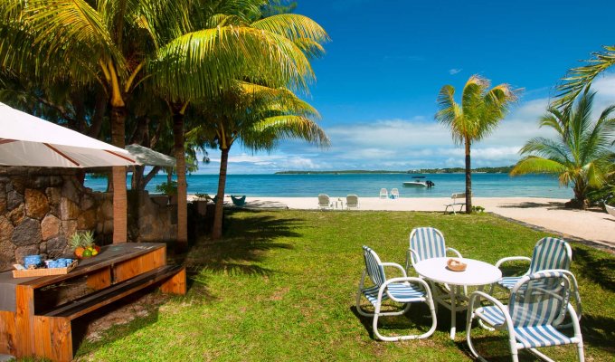 Location villa Ile Maurice pieds dans l'eau à Trou d'Eau Douce 500m de l'île aux Cerfs