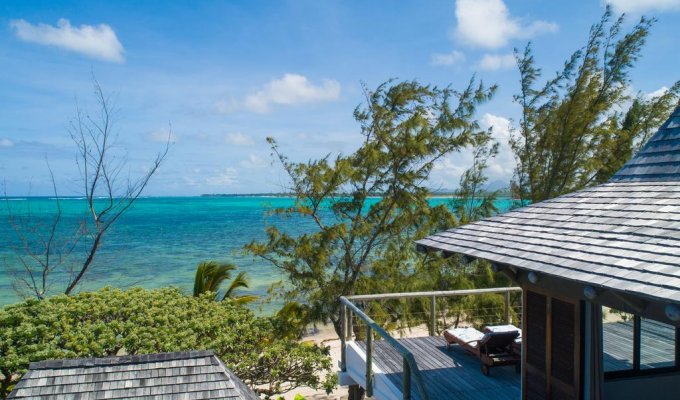 Location villa Ile Maurice pieds dans l'eau proche Belle Mare avec piscine privée