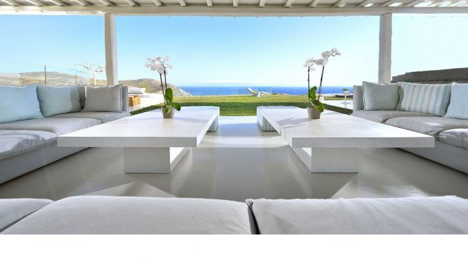 Grece Location Villa Mykonos avec Jacuzzi et proche de la plage d'Elia