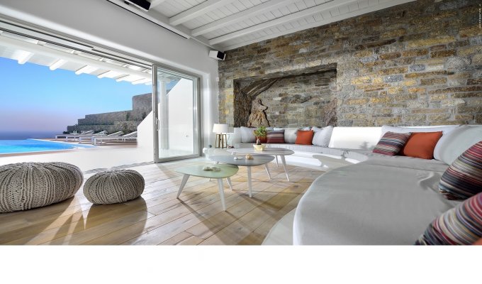 Grece Location Villa Mykonos avec Jacuzzi et proche de la plage d'Elia