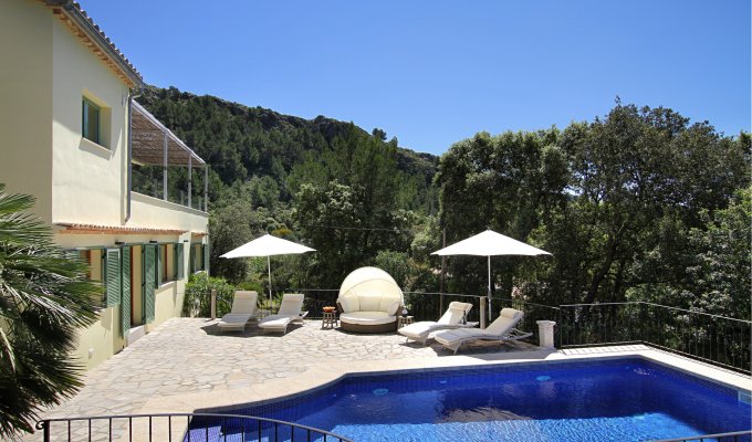 Location villa de luxe à Majorque avec piscine privée chauffée et vue sur la montagne à Pollensa (Îles Baléares)