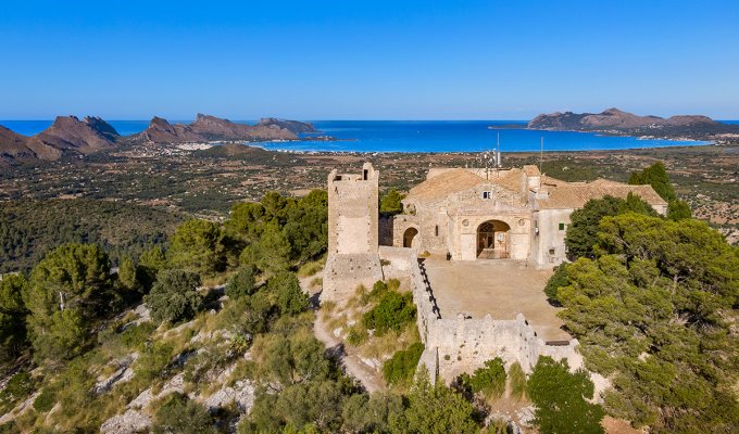 Location villa de luxe à Majorque avec piscine privée chauffée et vue sur la montagne à Pollensa (Îles Baléares)