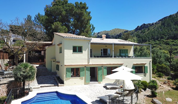 Location villa de luxe à Majorque avec piscine privée chauffée et vue sur la montagne à Pollensa (Îles Baléares)