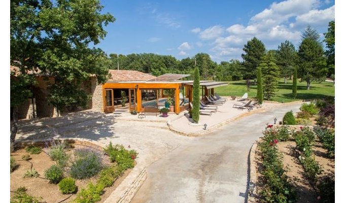 Provence location villa luxe Luberon avec piscine privee & personnel