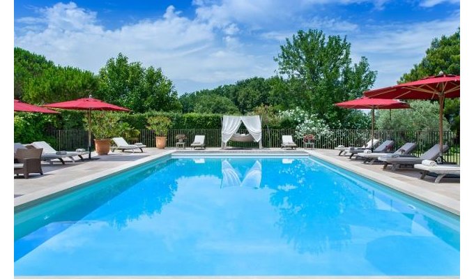 Location villa luxe Saint Remy de Provence avec piscine privee & personnel