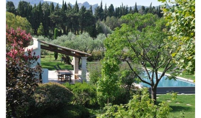 Location villa luxe Saint Remy de Provence avec piscine privee & personnel